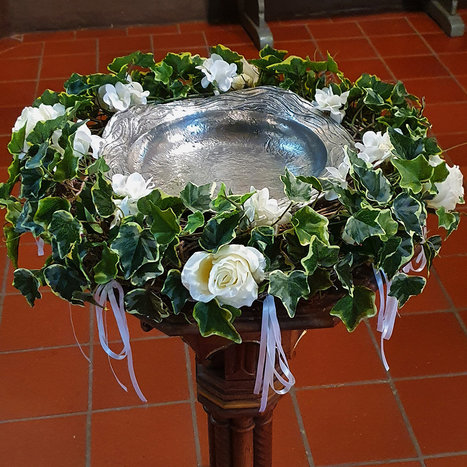 Taufbecken_Oelber.jpg